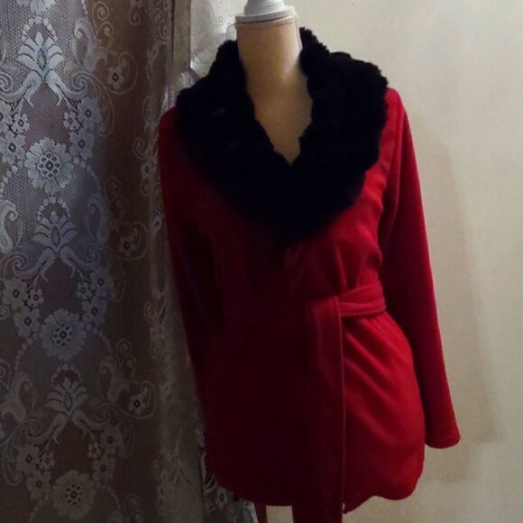 Le Moda Size M Red Fleece Classic Jacket Belted Black Faux Fur Collar, Pockets - Picture 1 of 8